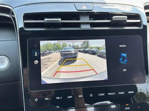 Used 2023 Hyundai Santa Cruz SEL Premium w/ Winter Package AWD/4WD image 28