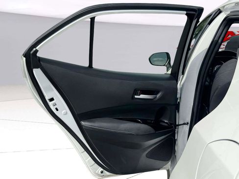 Used 2022 Toyota Corolla SE FWD image 46