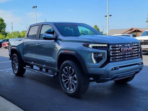 Used 2023 GMC Canyon Denali AWD/4WD image 2