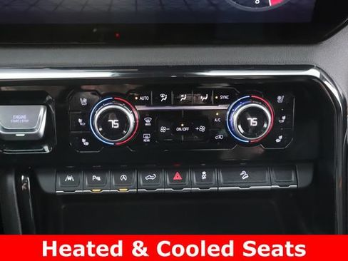 Used 2023 GMC Sierra 1500 AT4 w/ AT4 Premium Package AWD/4WD image 4