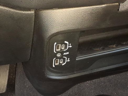 Used 2024 RAM 3500 Tradesman w/ Chrome Appearance Group image 21