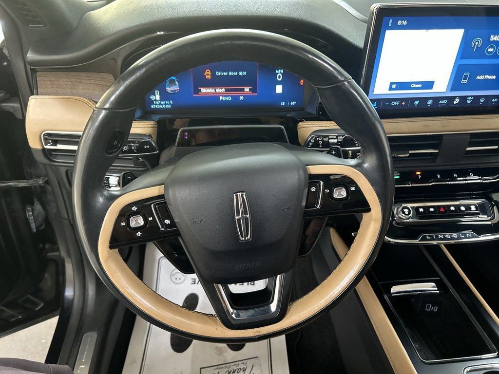 Used 2023 Lincoln Corsair Reserve w/ Equipment Group 202A AWD/4WD image 4