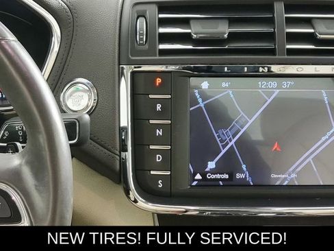 Used 2017 Lincoln Continental Select w/ Climate Package AWD/4WD image 24