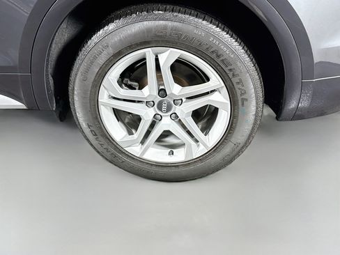 Used 2019 Audi Q5 2.0T Premium w/ Convenience Package AWD/4WD image 37