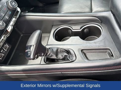 Used 2024 Dodge Durango GT RWD image 25