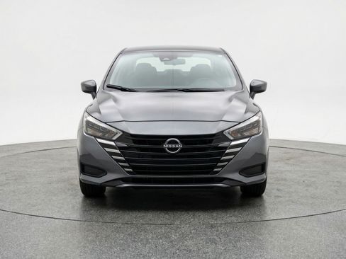 Used 2025 Nissan Versa SV FWD image 2