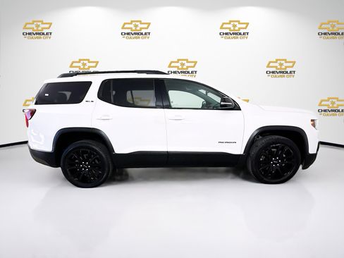 Used 2023 GMC Acadia SLE w/ Driver Convenience Package FWD image 9
