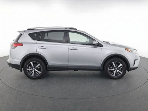 Used 2018 Toyota RAV4 XLE w/ Plus Extra Value Package AWD/4WD image 8