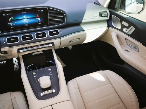 Certified 2023 Mercedes-Benz GLS 450 4MATIC image 13