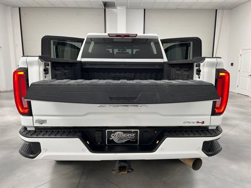 Used 2022 GMC Sierra 2500 AT4 w/ AT4 Preferred Package AWD/4WD image 38