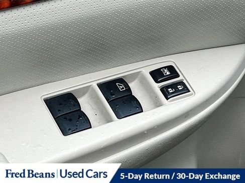 Used 2012 Subaru Outback 2.5i Limited w/ Moonroof Pkg AWD/4WD image 24