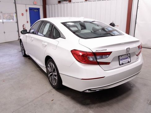 Used 2018 Honda Accord EX image 3