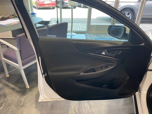 Used 2023 Chevrolet Malibu LT FWD image 12