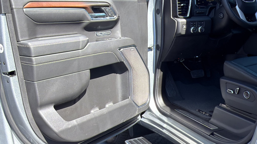 Used 2026 GMC Sierra 1500 Denali AWD/4WD image 23