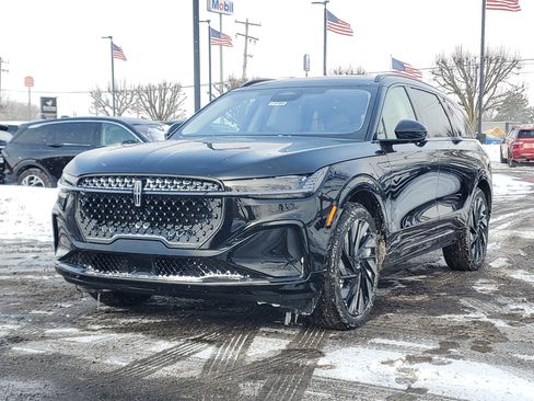 New 2026 Lincoln Nautilus Reserve w/ Jet Appearance Package image 2