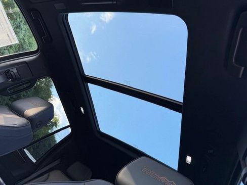 New 2025 Chevrolet Tahoe High Country image 36