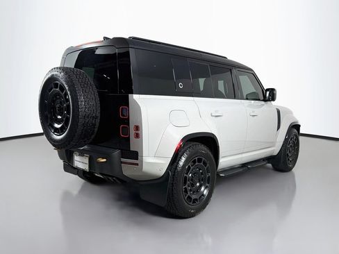 Used 2026 Land Rover Defender 110 OCTA AWD/4WD image 5