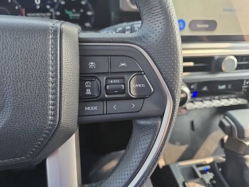 Used 2026 Toyota 4Runner Limited w/ Tow Technology Package AWD/4WD image 19