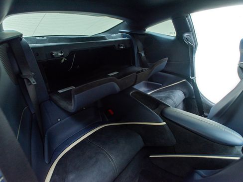 Used 2023 Ferrari Roma RWD image 91