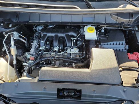 Used 2025 Nissan Pathfinder SV FWD image 13