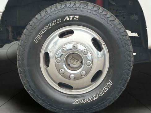 Used 2006 Ford F350 4x4 Crew Cab DRW Super Duty image 11