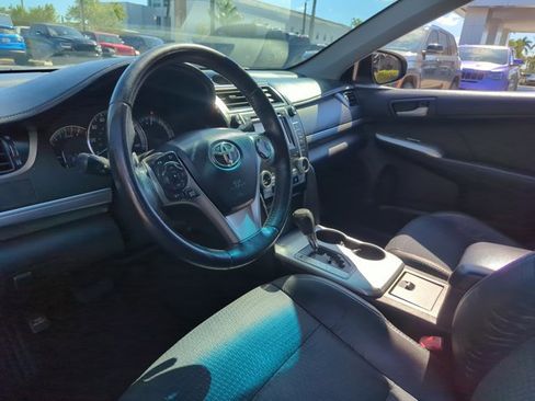 Used 2012 Toyota Camry SE image 9