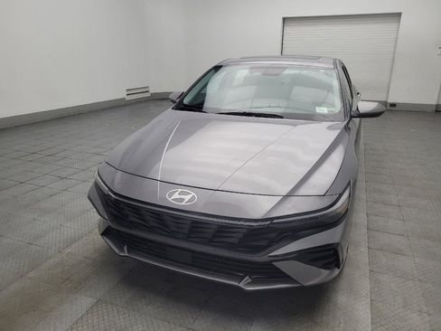 Used 2025 Hyundai Elantra SEL FWD image 15
