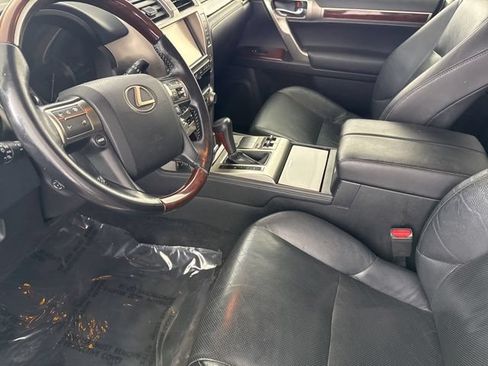 Used 2015 Lexus GX 460 w/ Premium Package AWD/4WD image 20