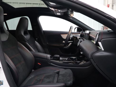 Used 2022 Mercedes-Benz CLA 35 AMG 4MATIC image 31