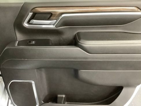 Used 2024 Chevrolet Silverado 2500 LT image 29