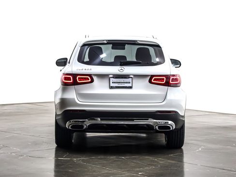 Used 2022 Mercedes-Benz GLC 300 image 4