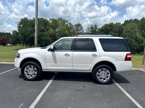 Used 2011 Ford Expedition Limited image 17