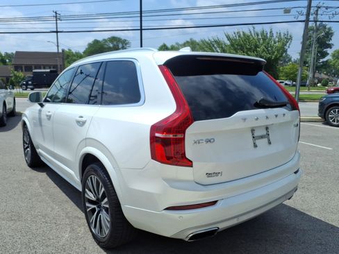 Used 2021 Volvo XC90 T6 Momentum w/ Climate Package AWD/4WD image 5