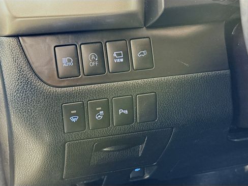 Used 2018 Toyota Highlander Limited Platinum image 10