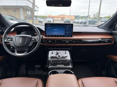 Used 2023 Lincoln Nautilus Reserve AWD/4WD image 15