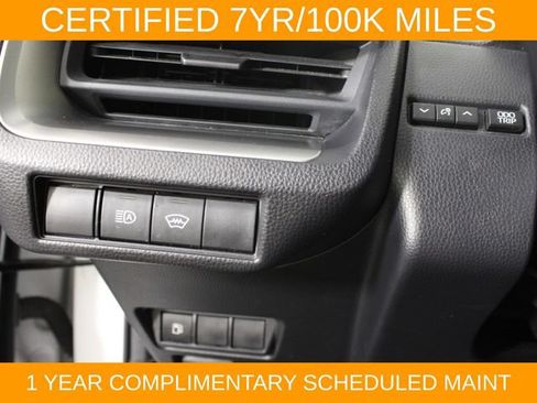 Used 2023 Toyota Prius LE FWD image 18