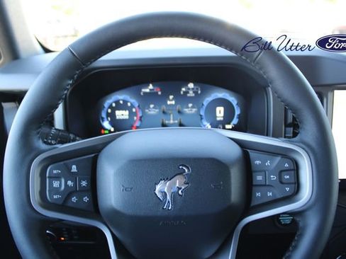 New 2025 Ford Bronco Badlands image 16