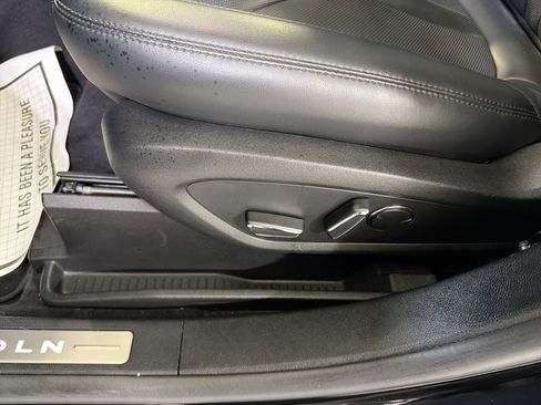 Used 2023 Lincoln Nautilus Reserve w/ Luxury Package image 11