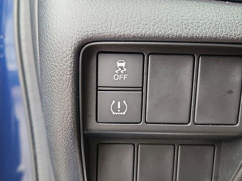 Used 2017 Honda CR-V LX image 14