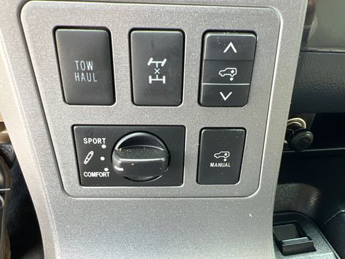 Used 2014 Toyota Sequoia Platinum AWD/4WD image 26
