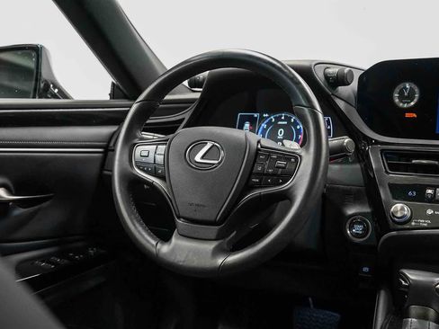 Certified 2025 Lexus ES 350 F Sport w/ Accessory Package (Z2) FWD image 15