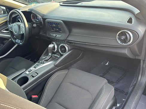 Used 2020 Chevrolet Camaro LT w/ RS Package image 11