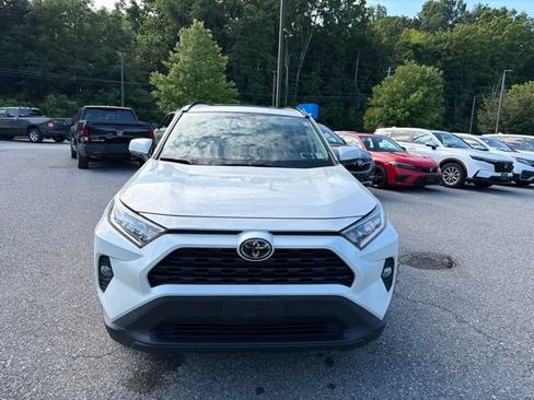 Used 2021 Toyota RAV4 XLE Premium AWD/4WD image 16