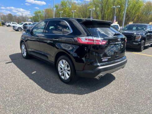 Used 2022 Ford Edge Titanium AWD/4WD image 5