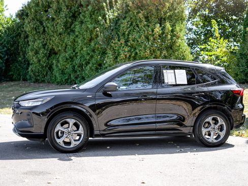 Used 2023 Ford Escape ST-Line w/ Tech Pack #1 image 8