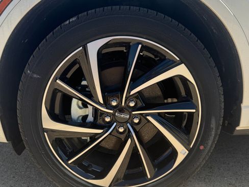 New 2024 Lincoln Corsair Grand Touring image 38