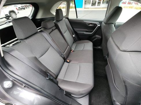 Used 2025 Toyota RAV4 XLE image 16