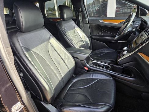 Used 2019 Lincoln MKC Reserve w/ MKC Technology Package FWD image 19