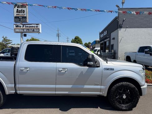 Used 2015 Ford F150 Lariat w/ Equipment Group 502A Luxury AWD/4WD image 9