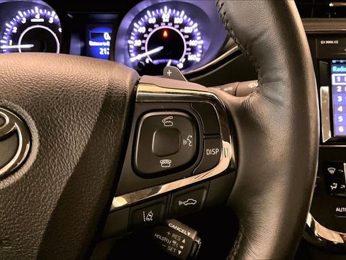 Used 2017 Toyota Avalon Limited FWD image 23